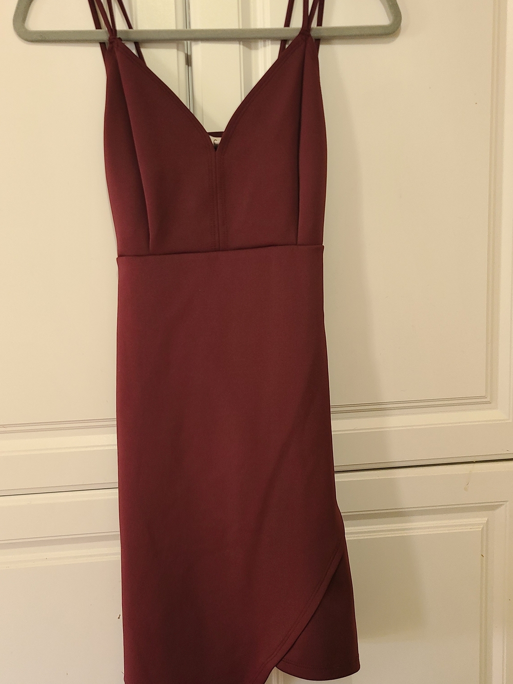 Cecico Burgundy Double-Strap V-Neck Midi Dress